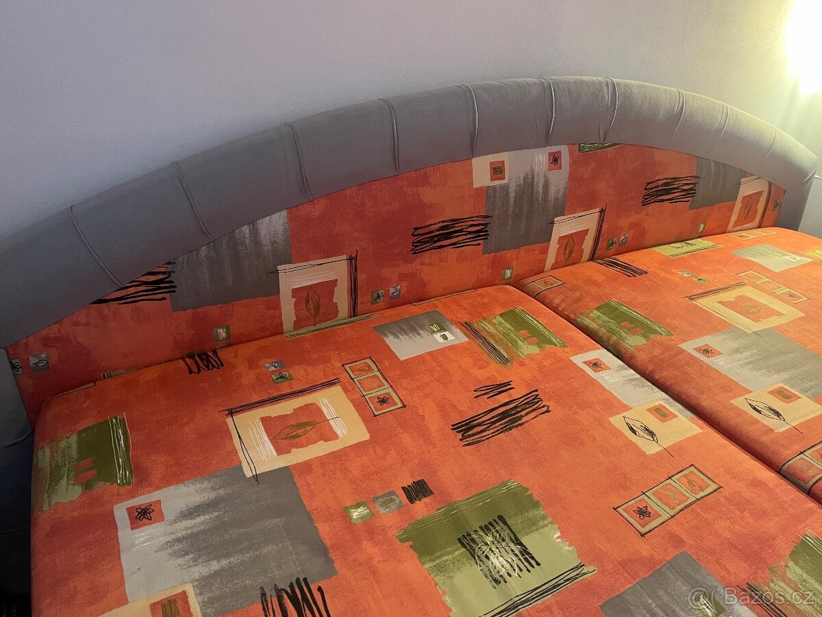 Čalouněná postel - 6
