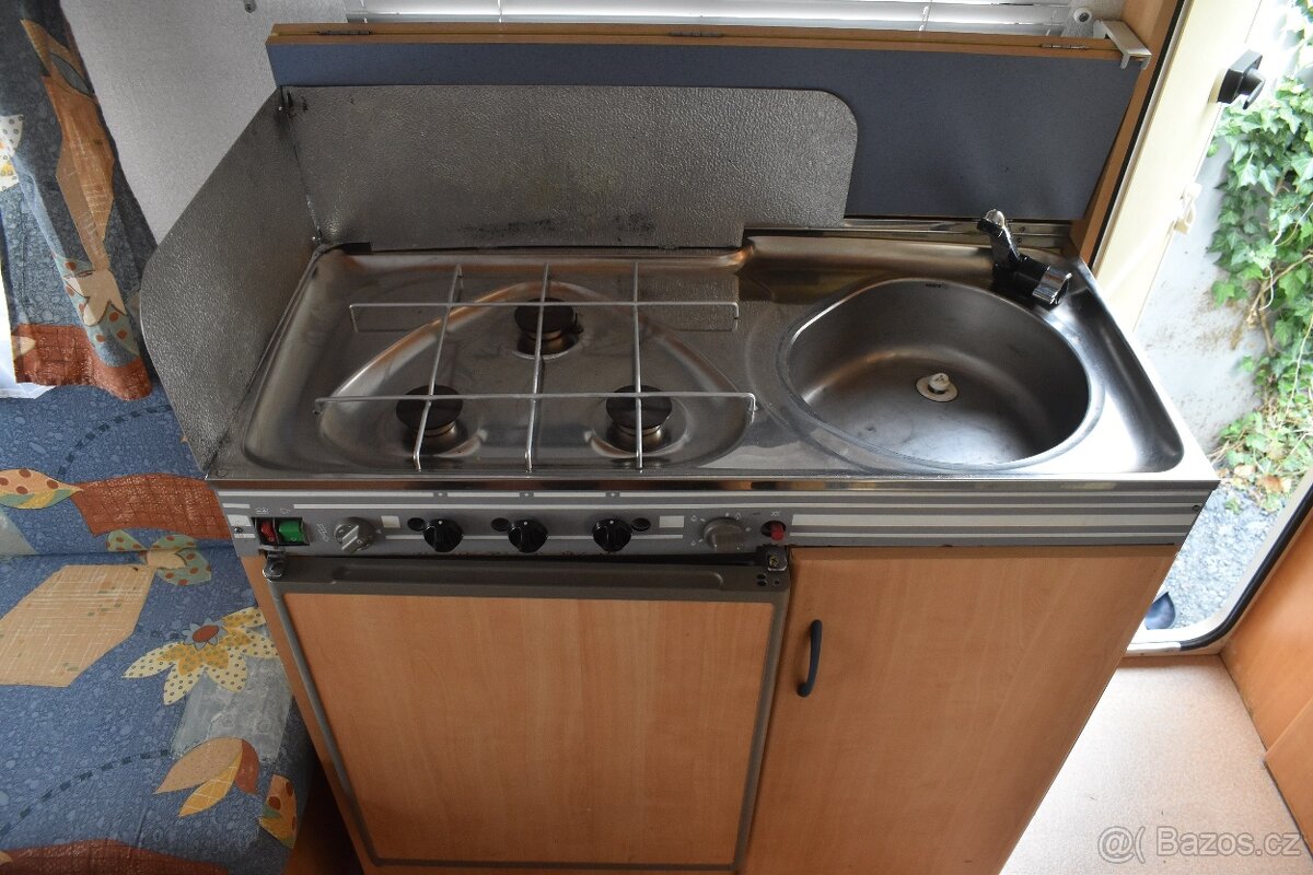 Obytný přívěs Caravelair Silver 390 - 6