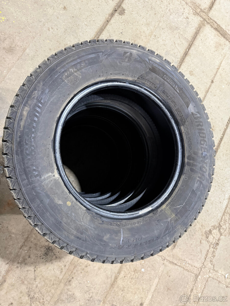 Sada pneu Bridgestone Blizzak DM-V3, 205/70/15 - 6