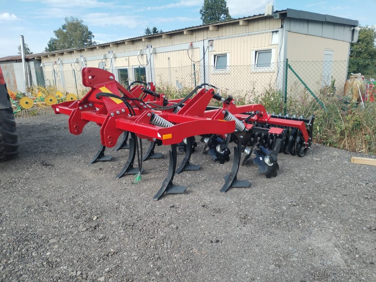 Dvouřadý radličkový podmítač AGILE 30 - 6
