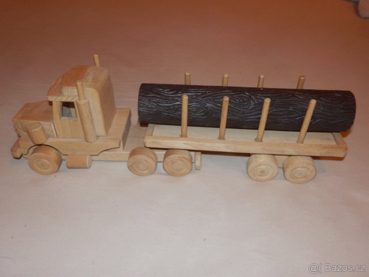 Tahač s návěsem ruční práce - 6