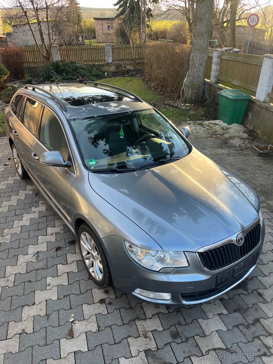 Škoda Superb II PANO – 2.0 TDI DSG tažný Nova STK 2012 - 6