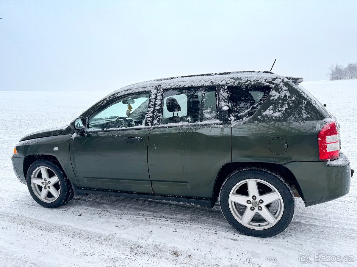 Jeep Compass 2.0 CRD (TDI)Tažné,klima,nové pneu - 6