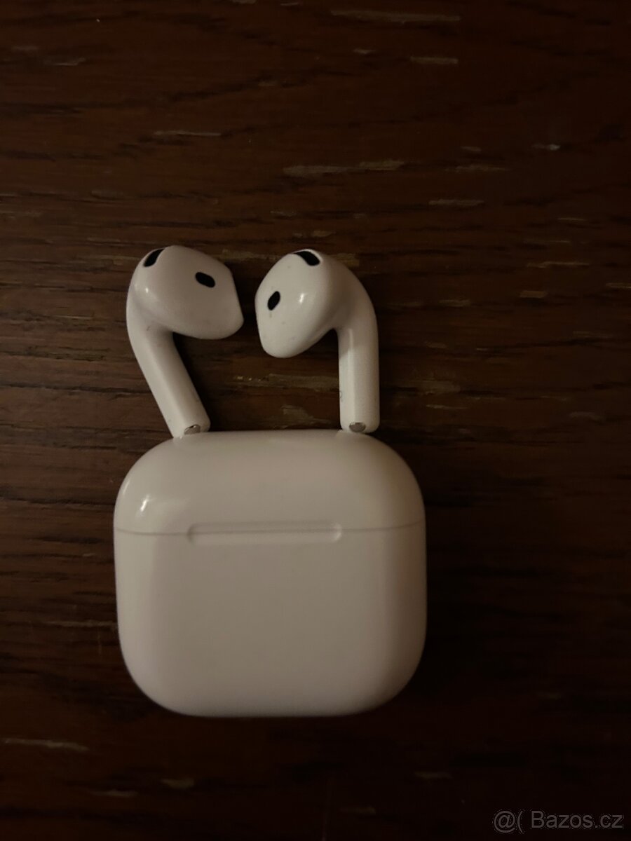Sluchátka Apple AirPods 4 - 6
