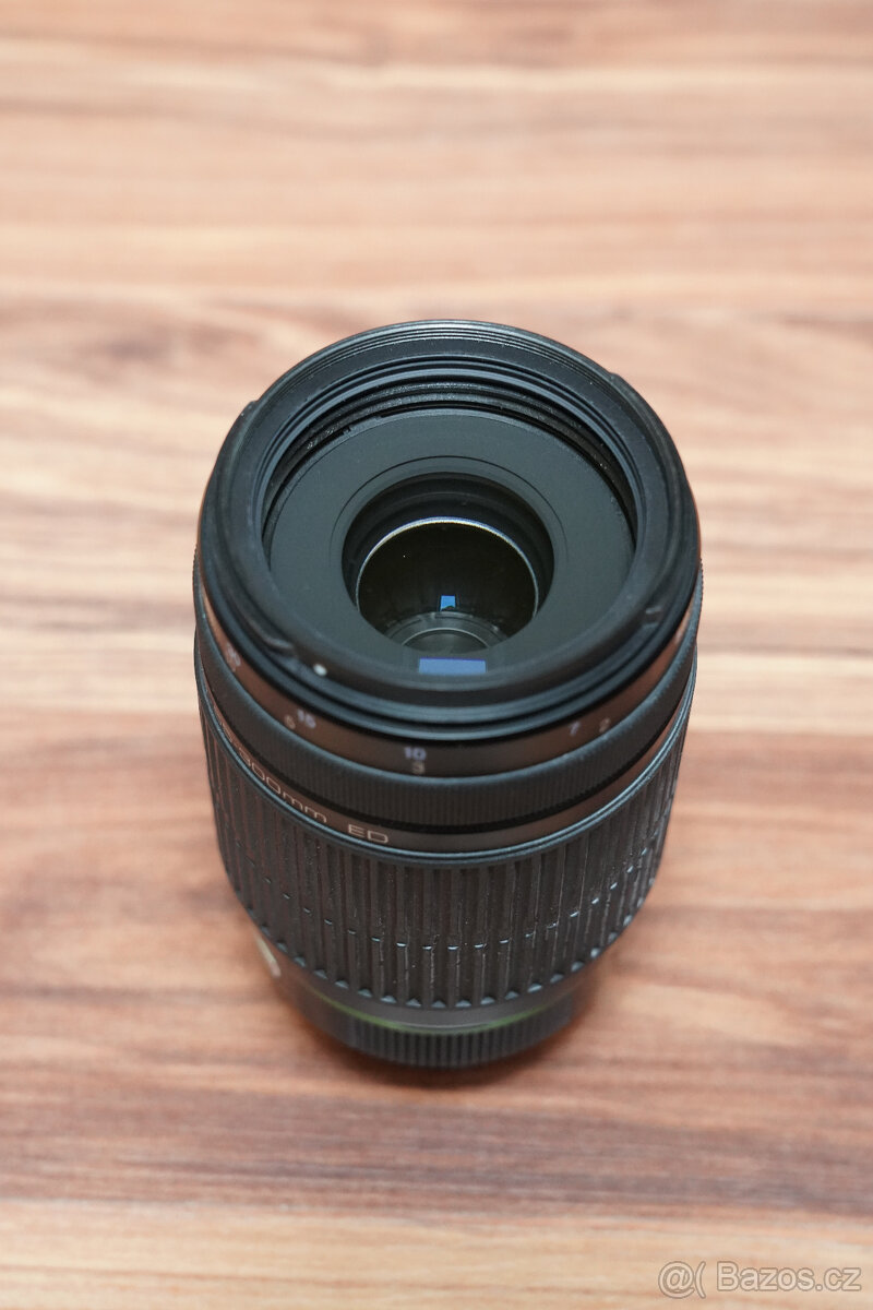 Prodám objektivy a blesk pro Pentax - 6