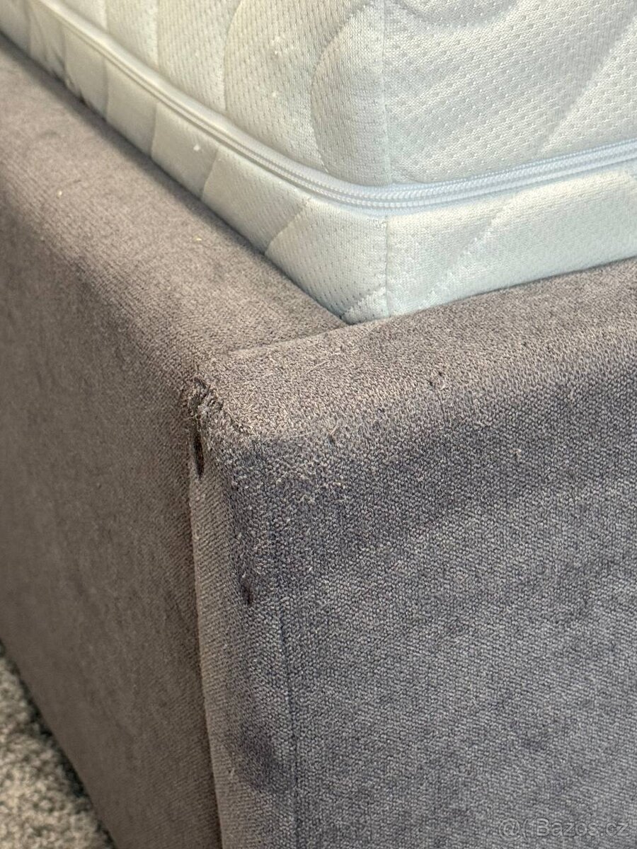 DVOJLŮŽKOVÁ POSTEL + MATRACE - 6