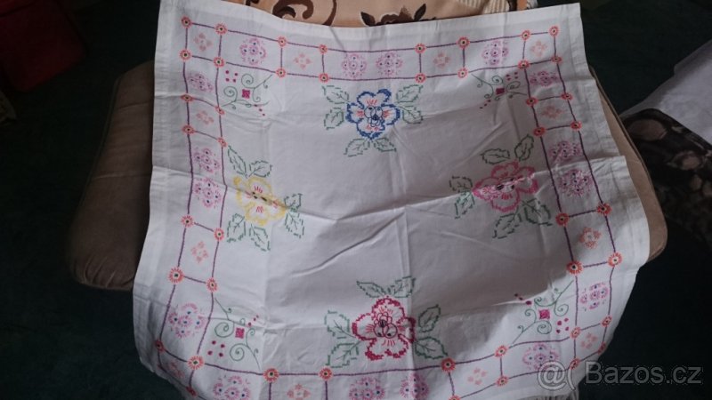 Vyšívané ubrusy. - 6