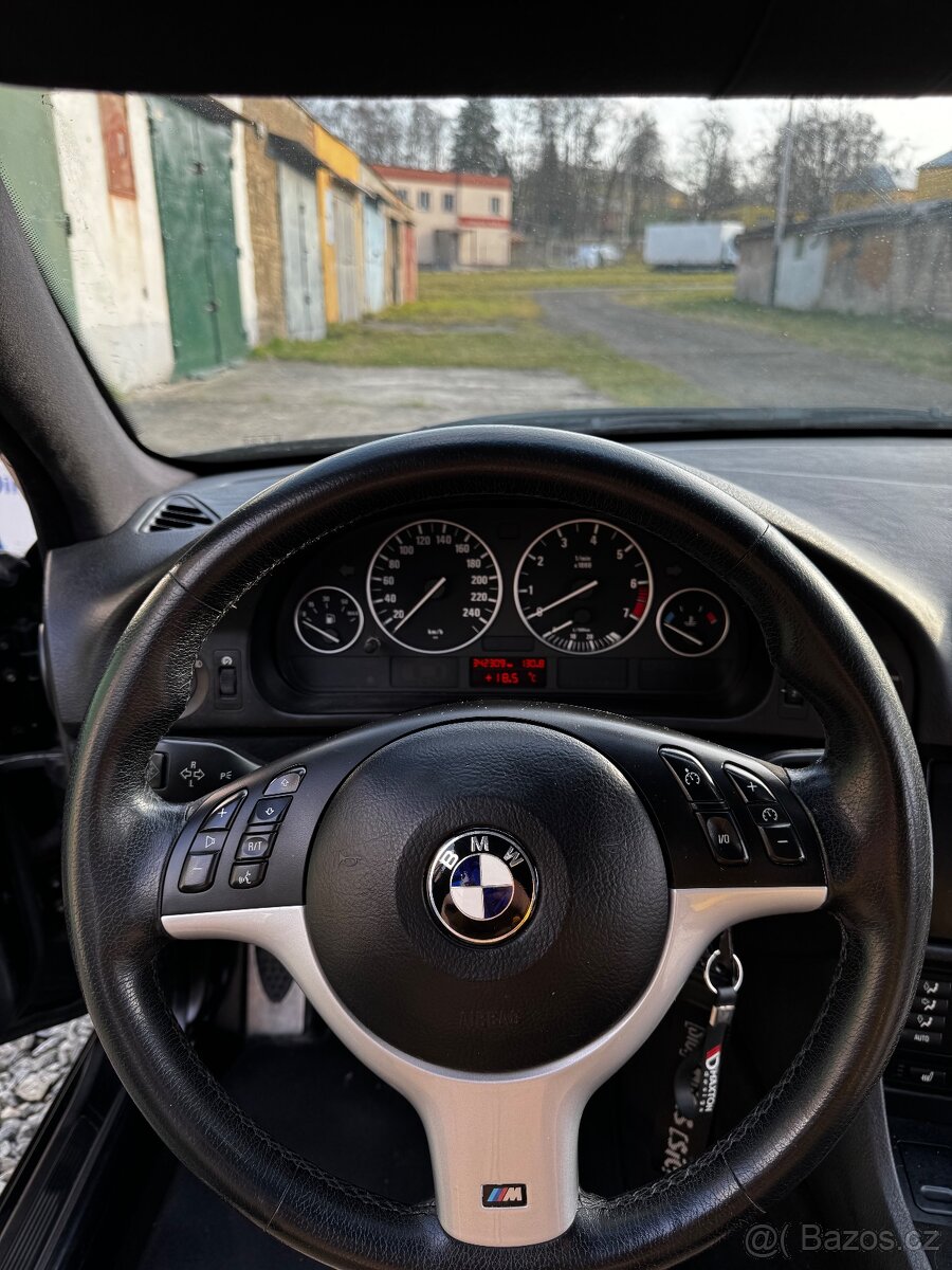 Prodám BMW E39 520i M paket - sedan - 6
