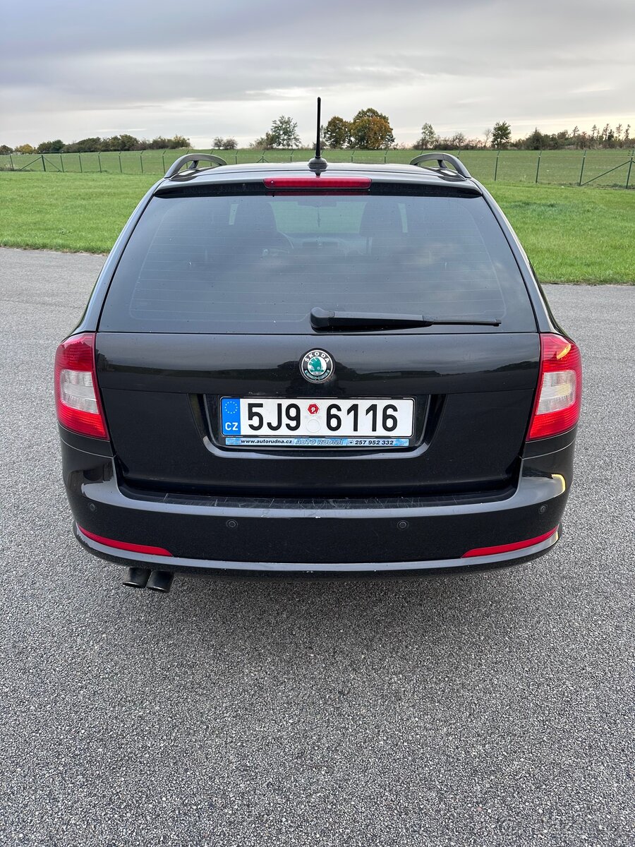 Škoda Octavia 2 RS FL Combi - 6