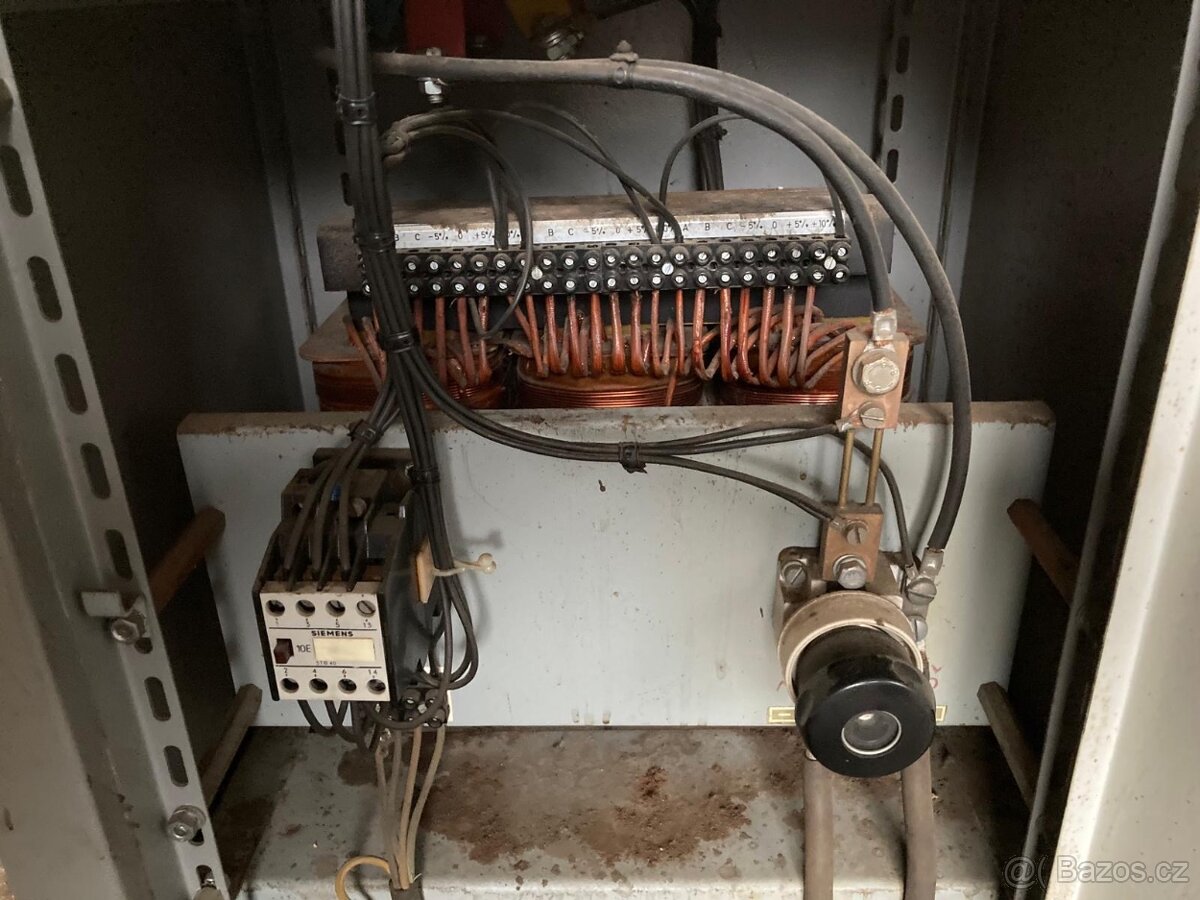 Nabíječka / napájecí zdroj - 6