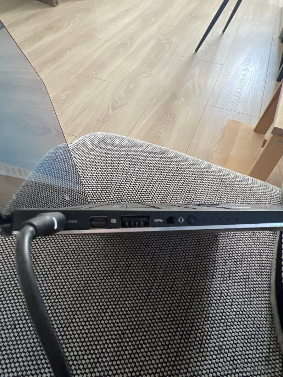 Dell XPS13 na nahradni dily - 6