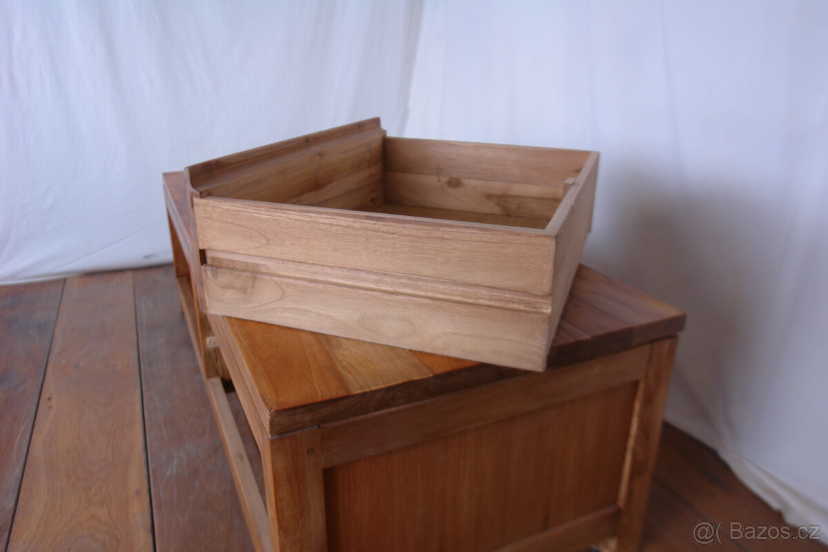 Nízká masivní komoda - botník - 6
