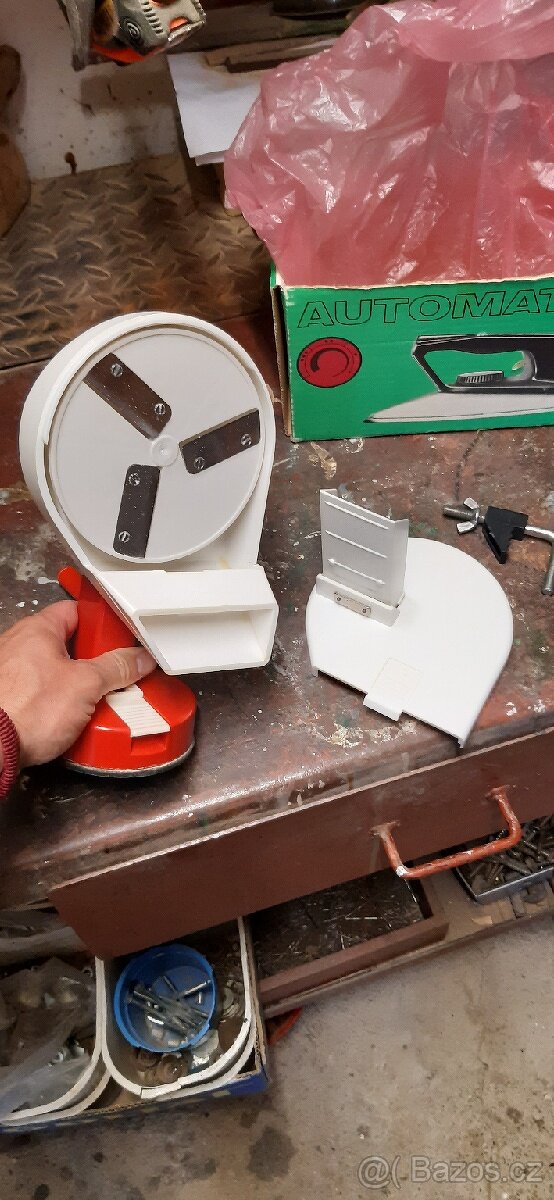 Překapávací kávovar, starší mlýnek/kráječ - 6