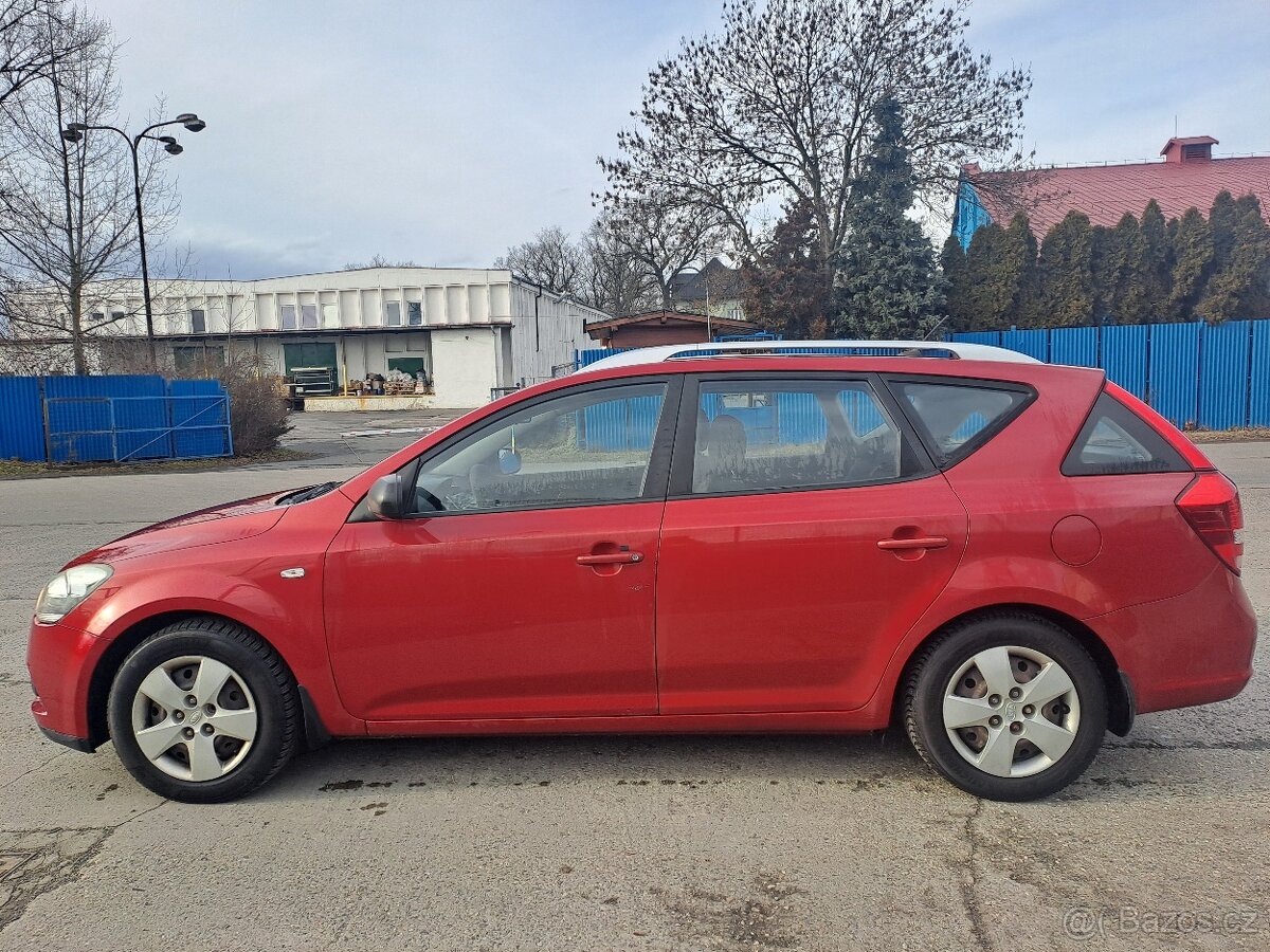 Kia Ceed - 6