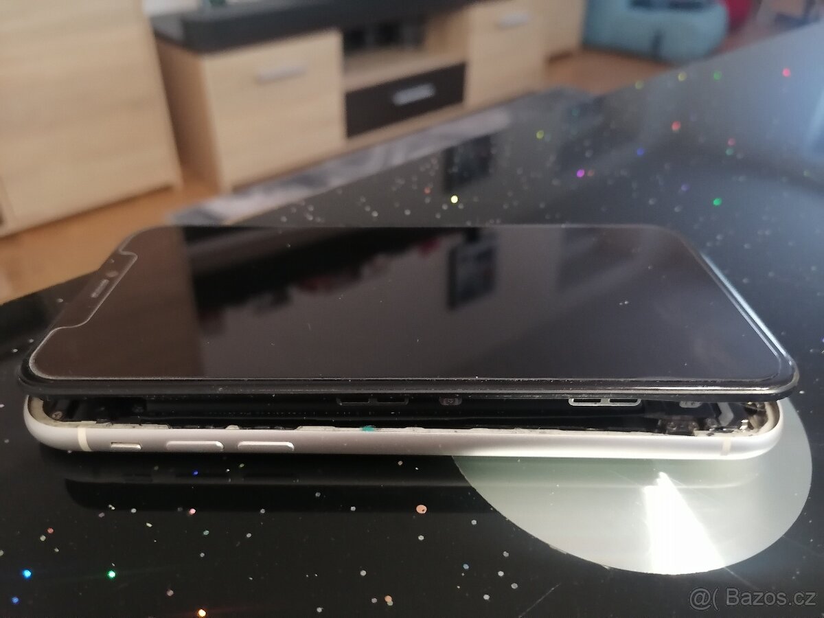 Prodám Apple iPhone 11 64gb - 6