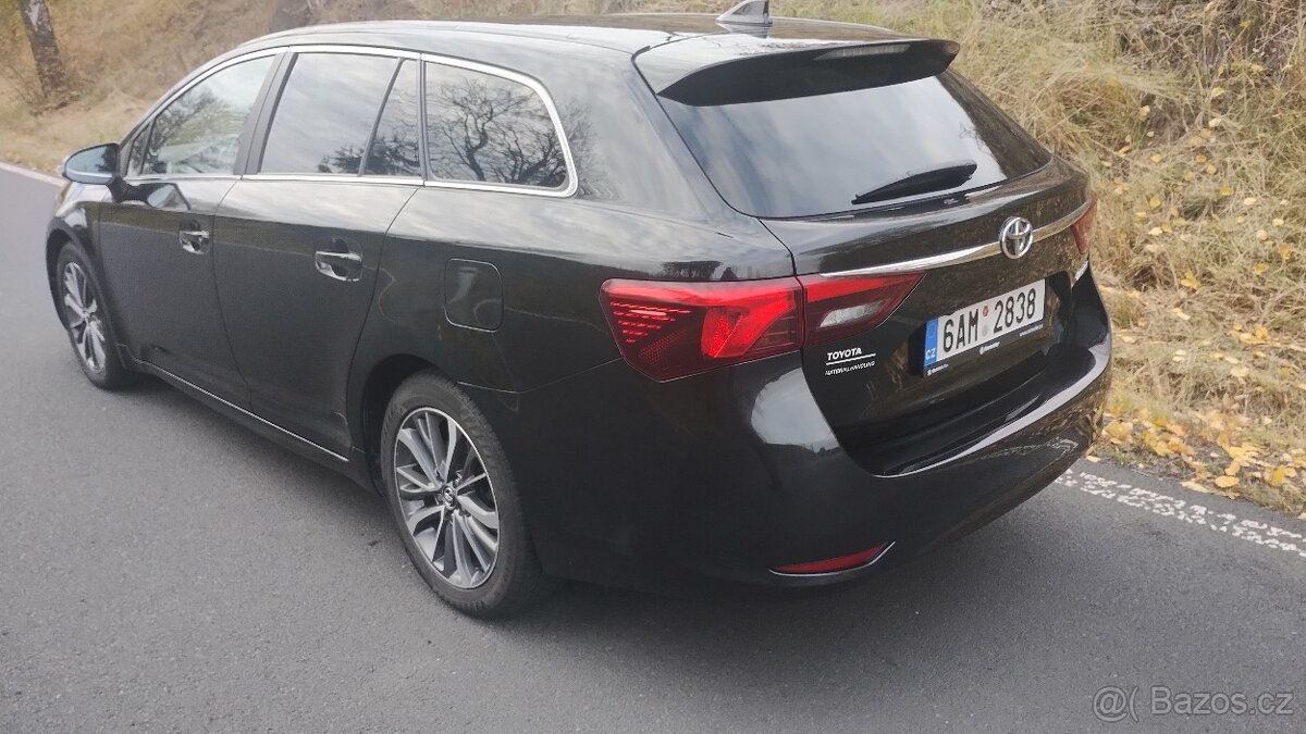 Toyota Avensis 2.0 D4D, kombi, ČR - 6
