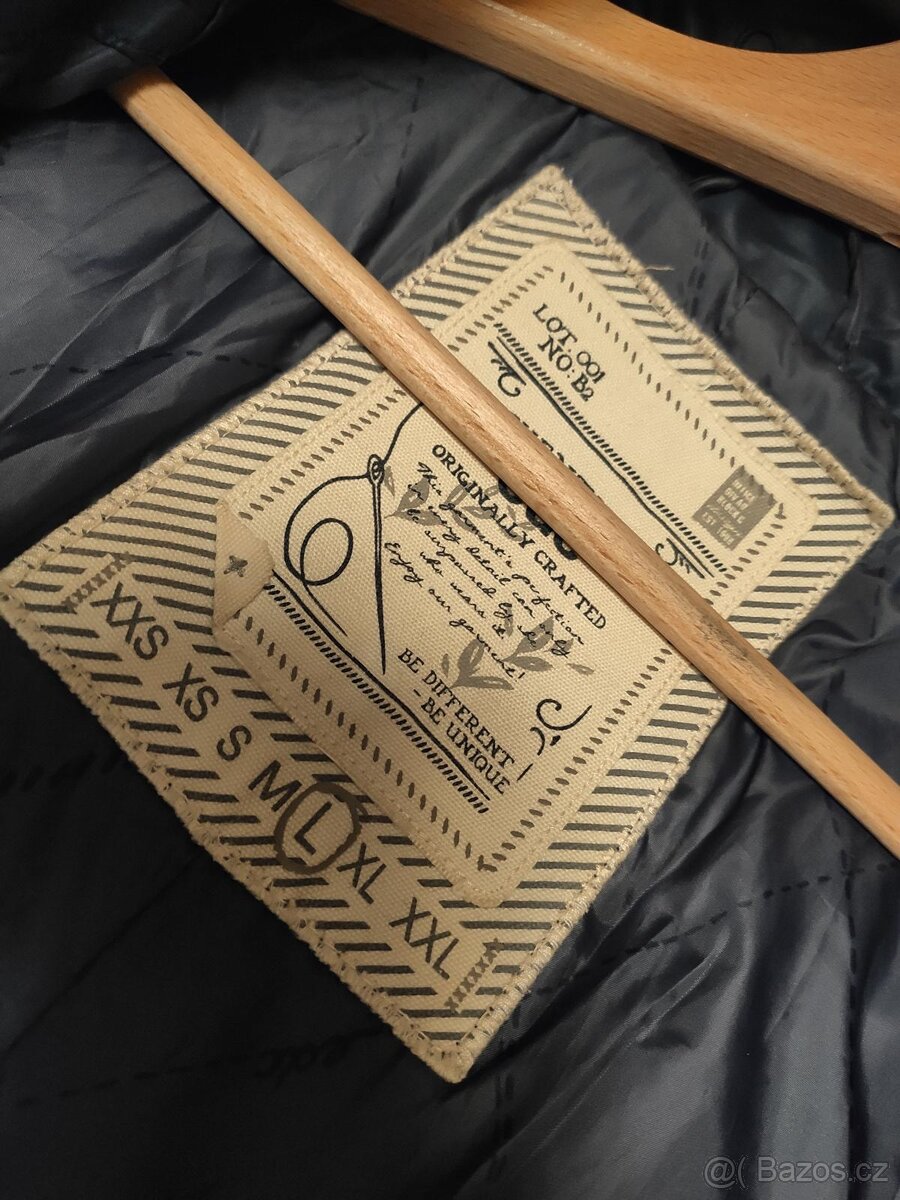 Dámská zimní péřovka, podzimní bunda a kabelka - 6