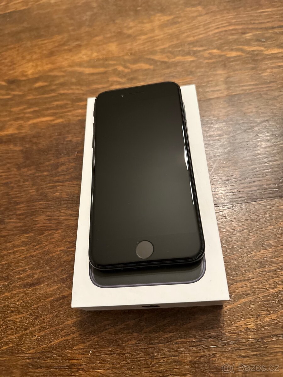 iPhone SE 2022 SE3 - 6