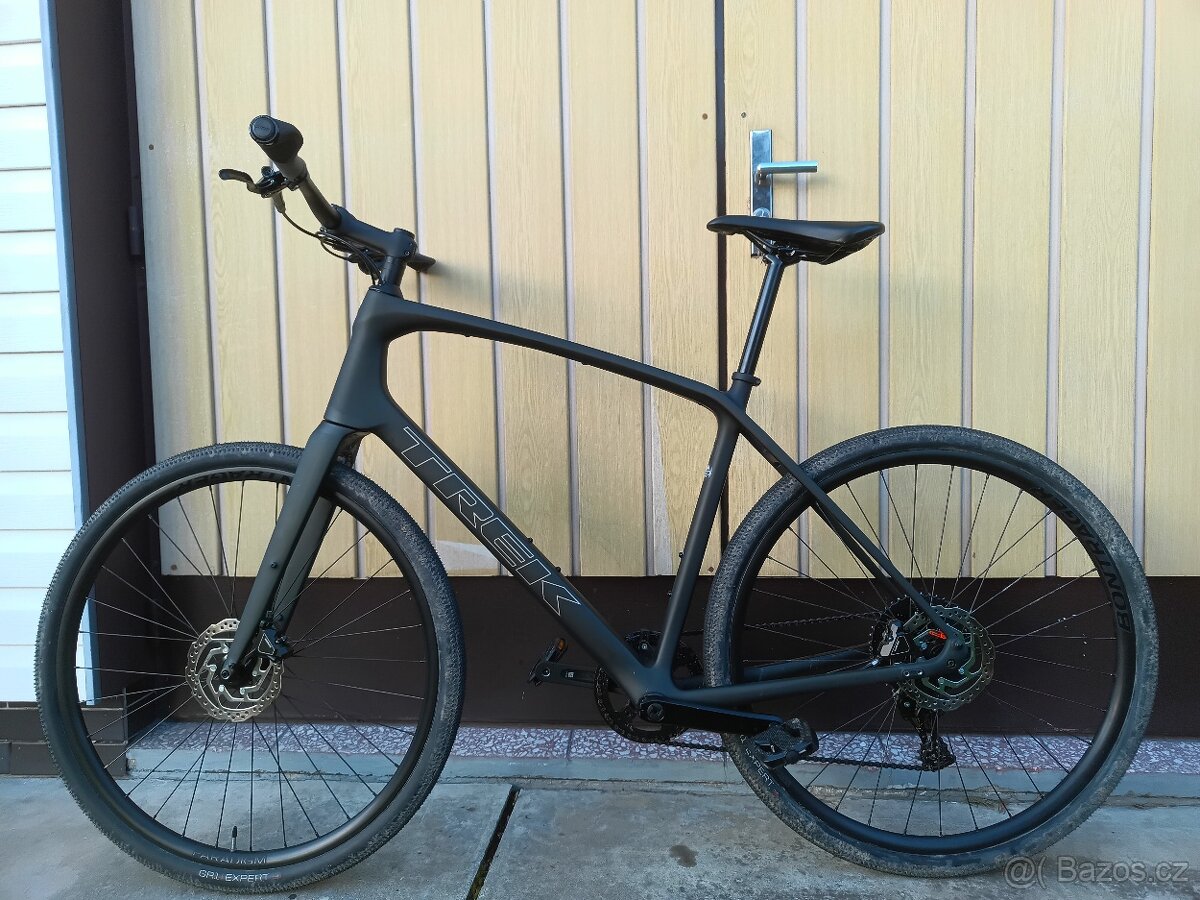 TREK FX 5 karbon - 6