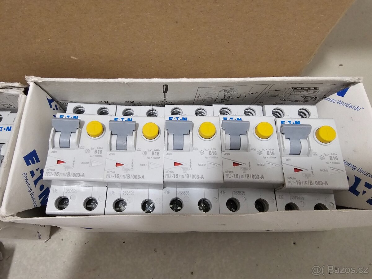 CYKY kabely 1,5 a 2,5 a jističe s chráničem - NOVÉ - 6