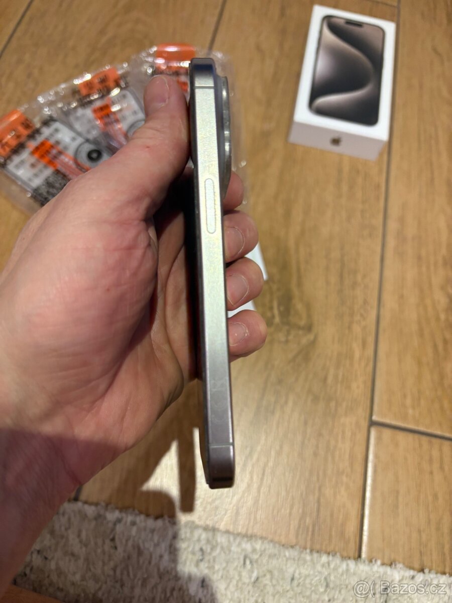 Apple Iphone 15 pro 256GB - 6