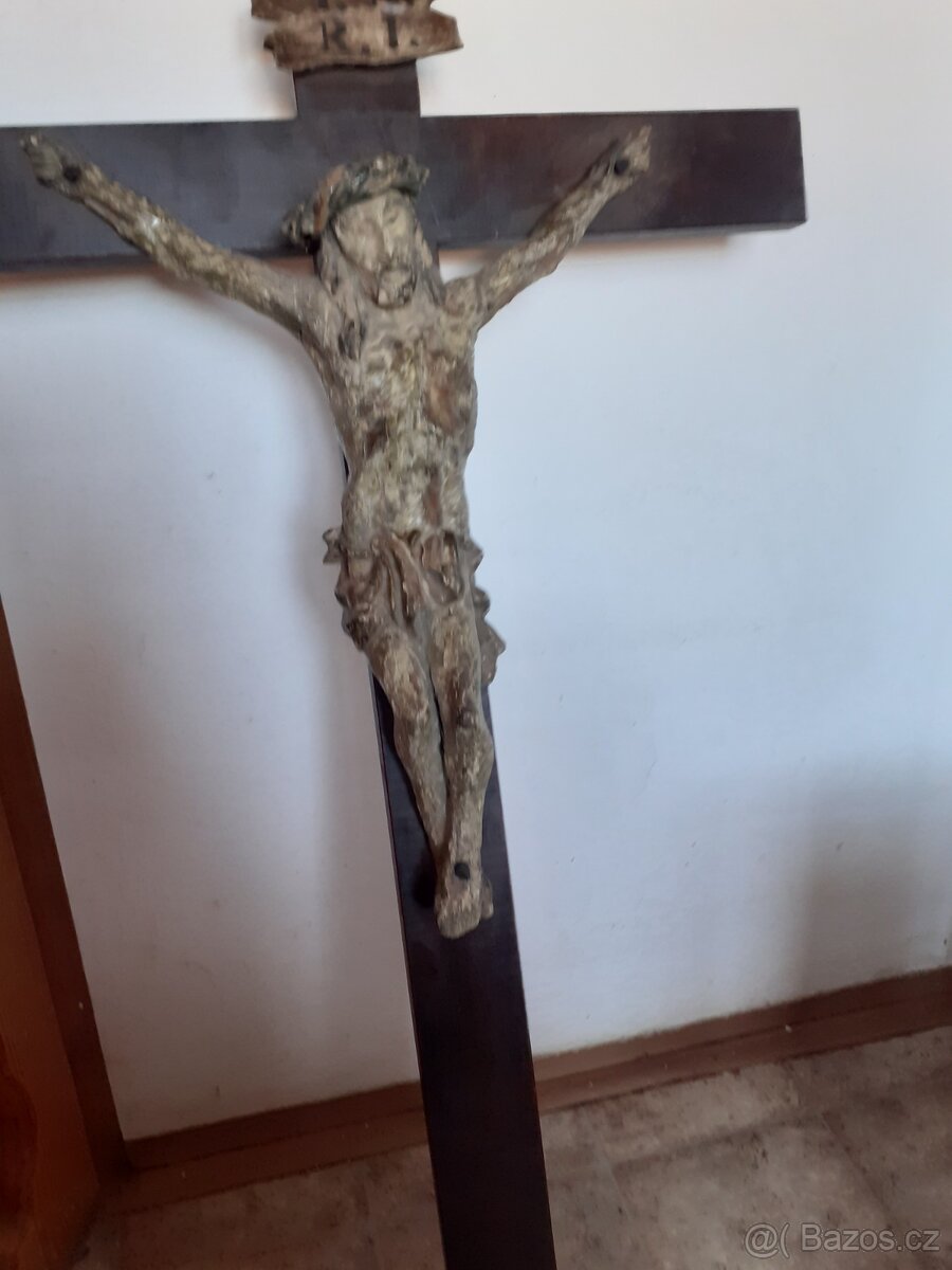 Starožitný dřevěný kříž vyřezávány ,kříž 100 let starý - 6