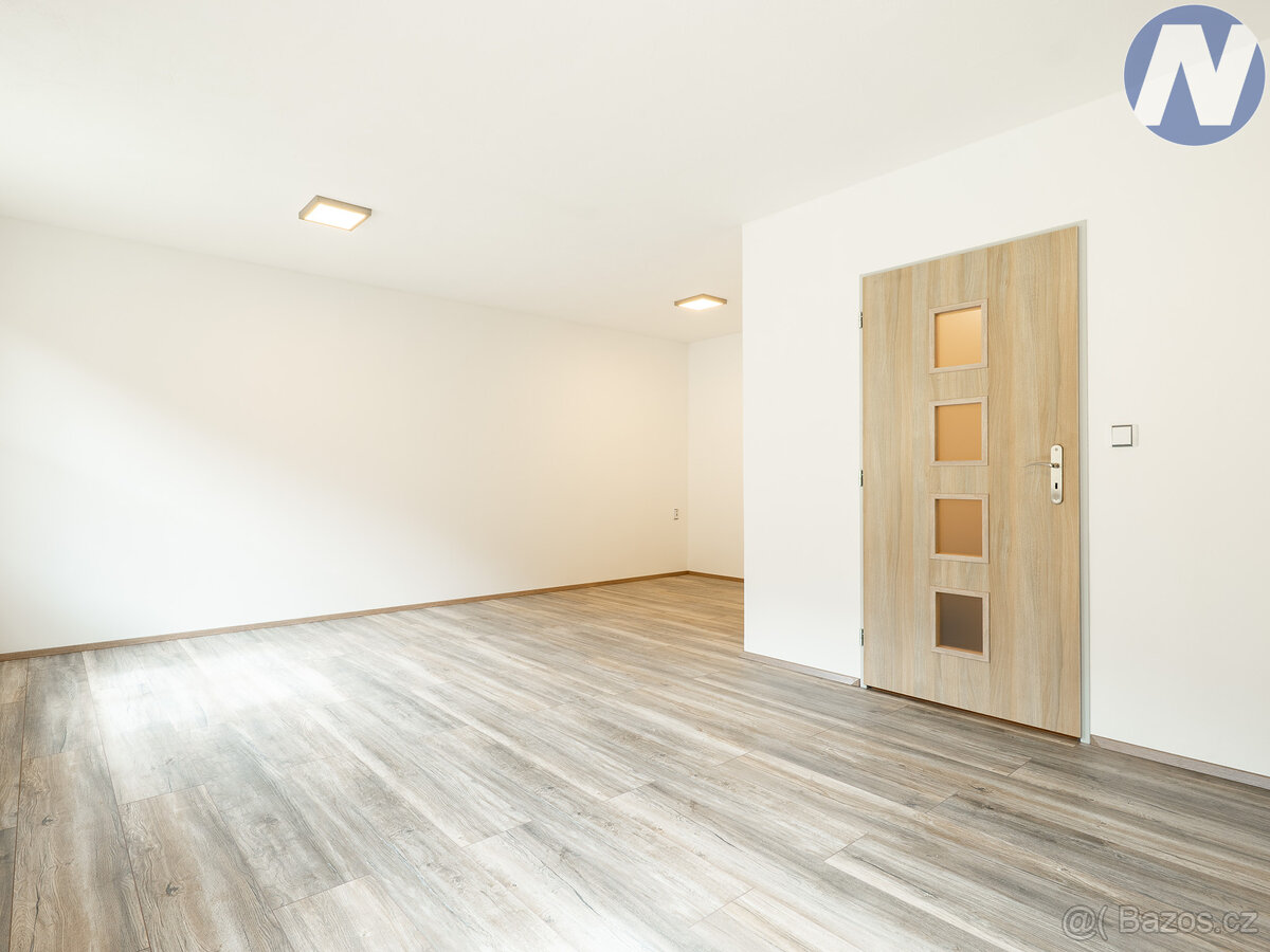 Pronájem bytu 1+kk Komenského, Husinec - 6
