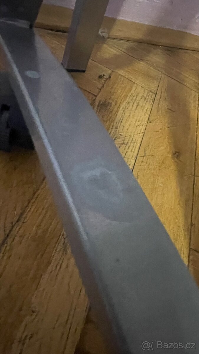 Prodám rozkládací skleněný PC stůl – variabilní - 6