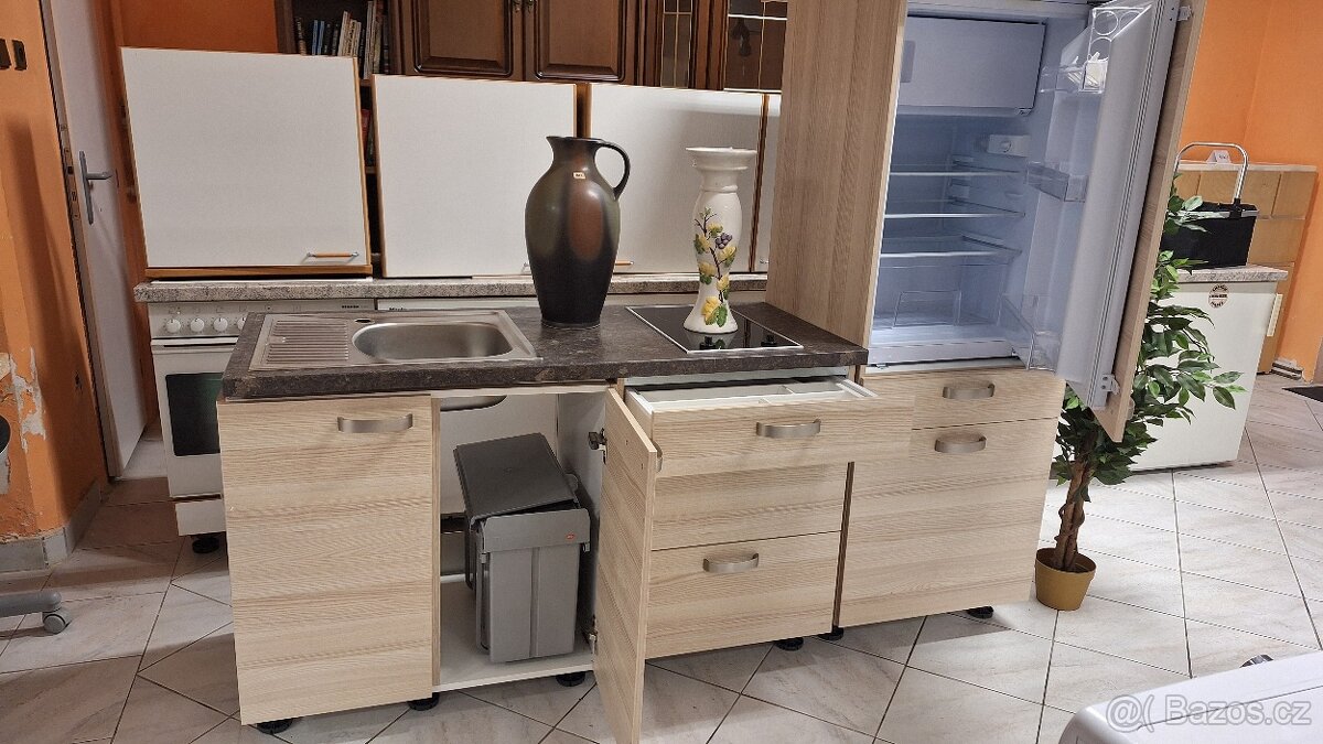 Malá 2m kuchyňská linka německé výroby - 6