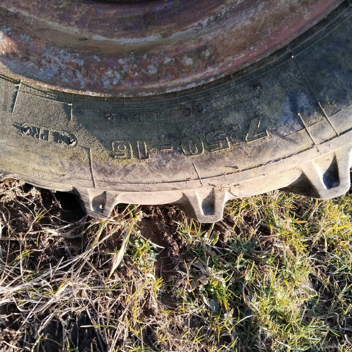 Zbytky sečky pneusej - 6