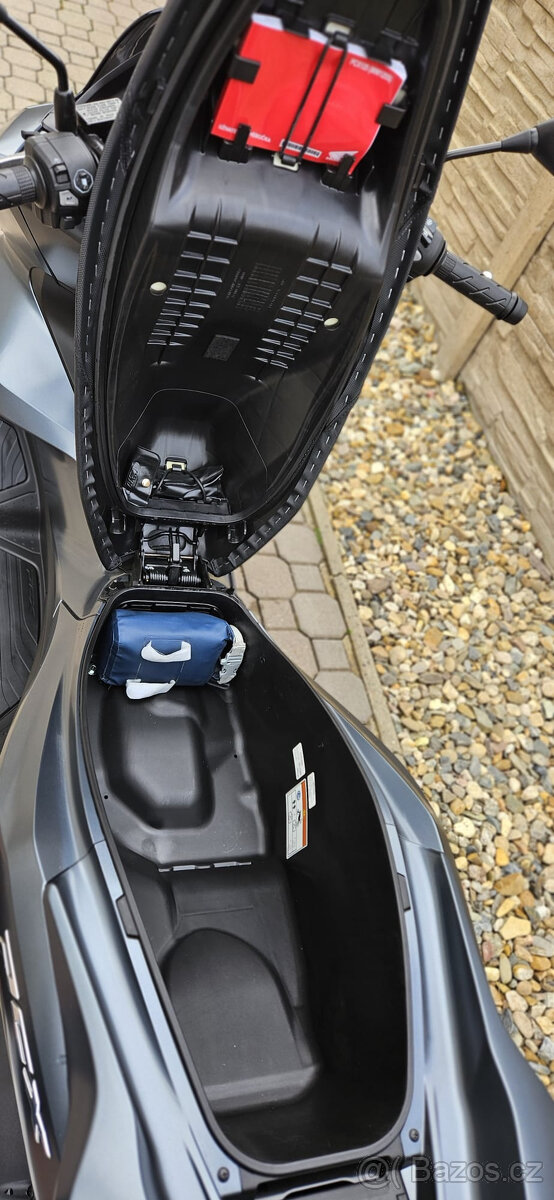 Prodám Honda PCX 125 - 6