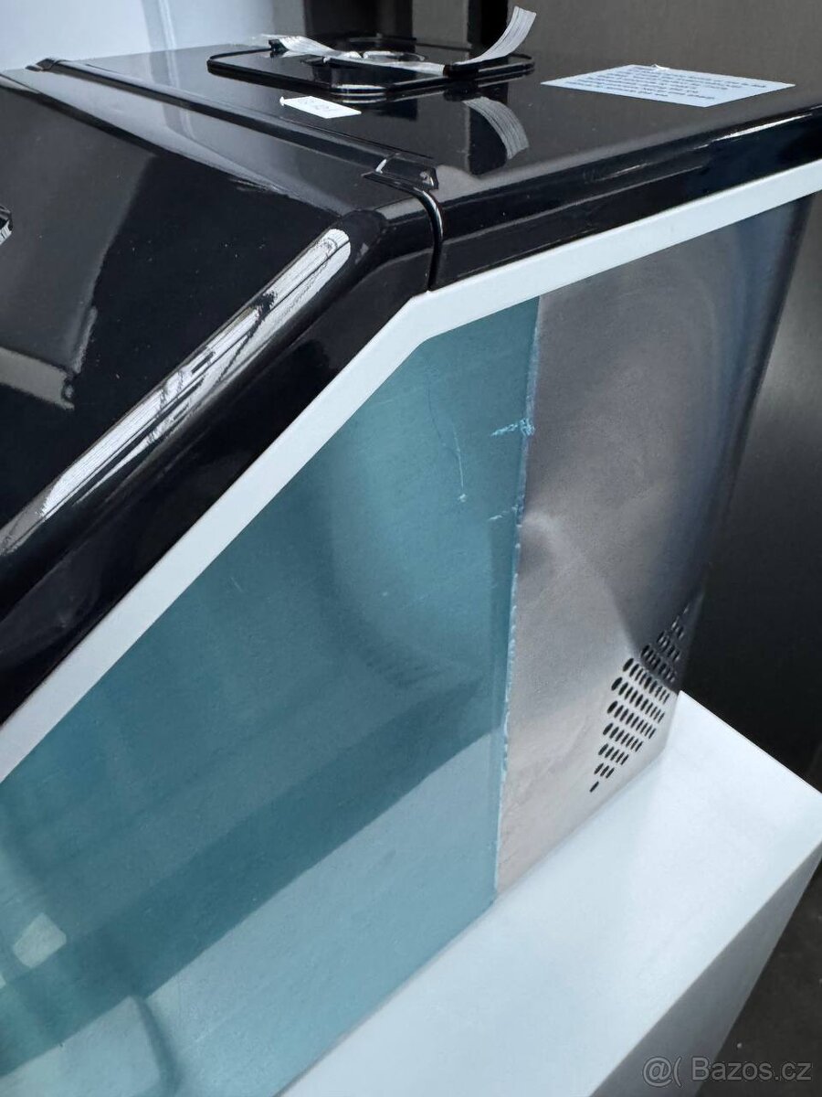 Vyrobnik průhledného ledu Clearcube 13kg/24h, Zaruka - 6