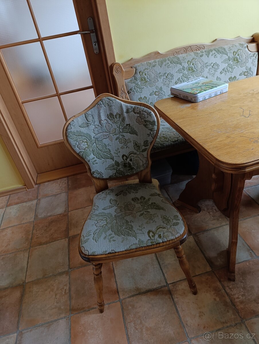 Jídelní sestava - rozkládací stůl, rohová lavice a židle - 6