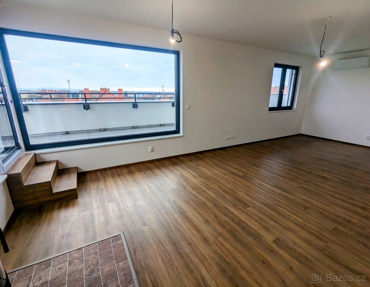 Pronájem 3+kk s terasou a parkováním v Hodoníně - 6