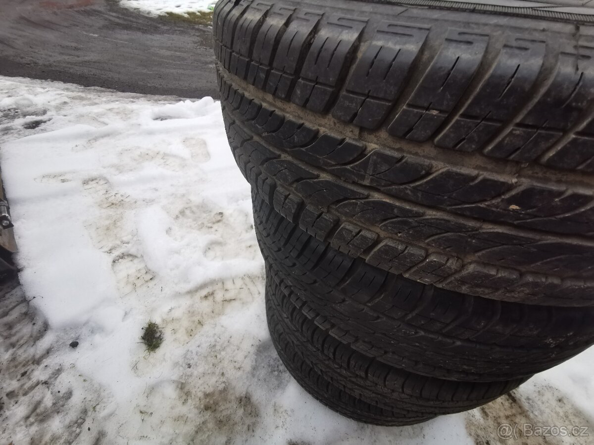 kola citroen C3 185/60 R14 - 6