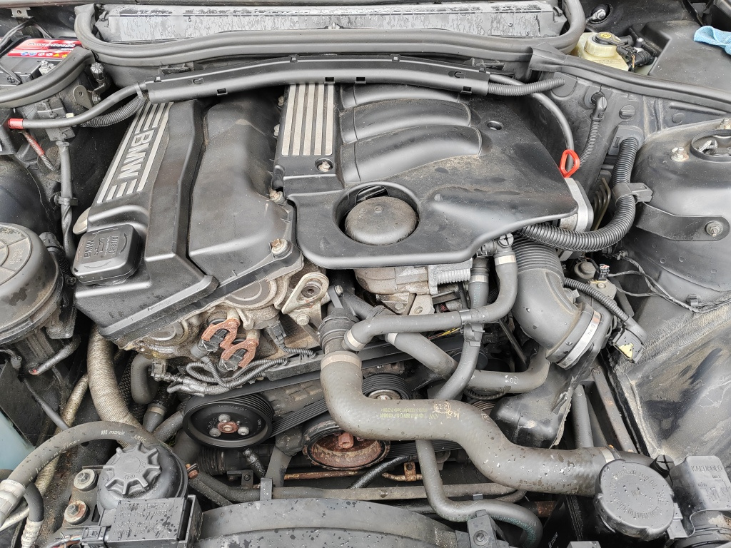 BMW E46, FACE, 318i, 105Kw, veškeré náhradní - 6