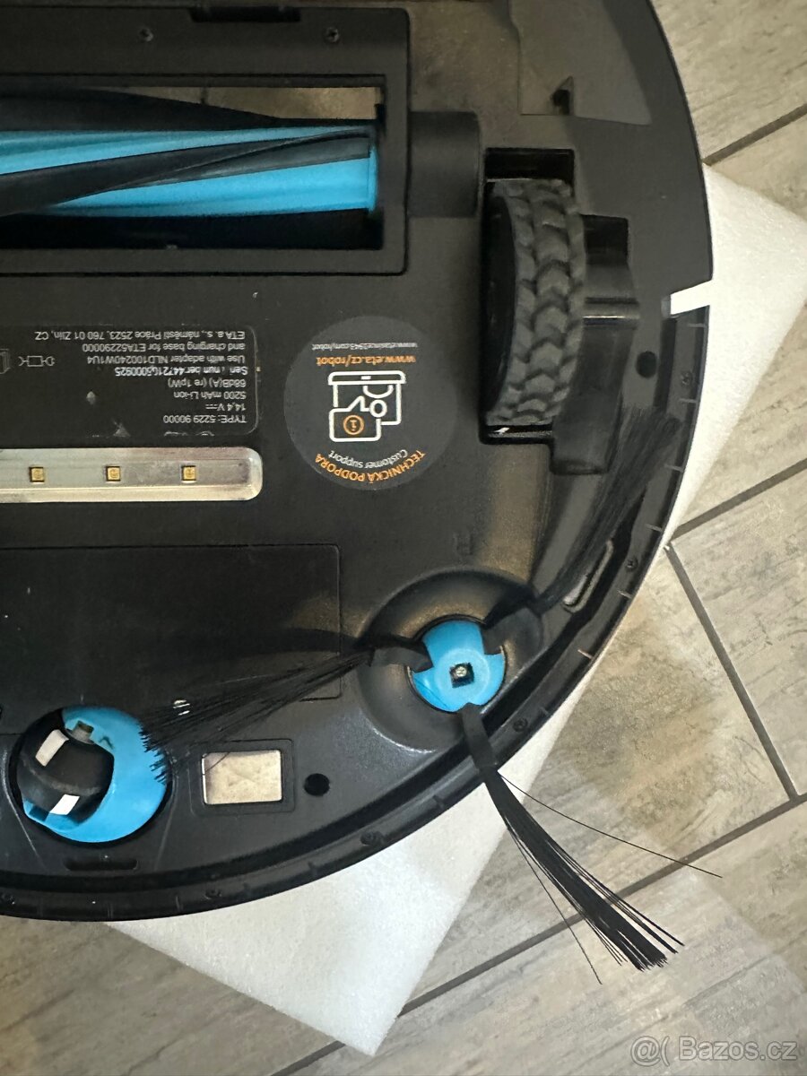 Robotický vysavač Eta Master - 6