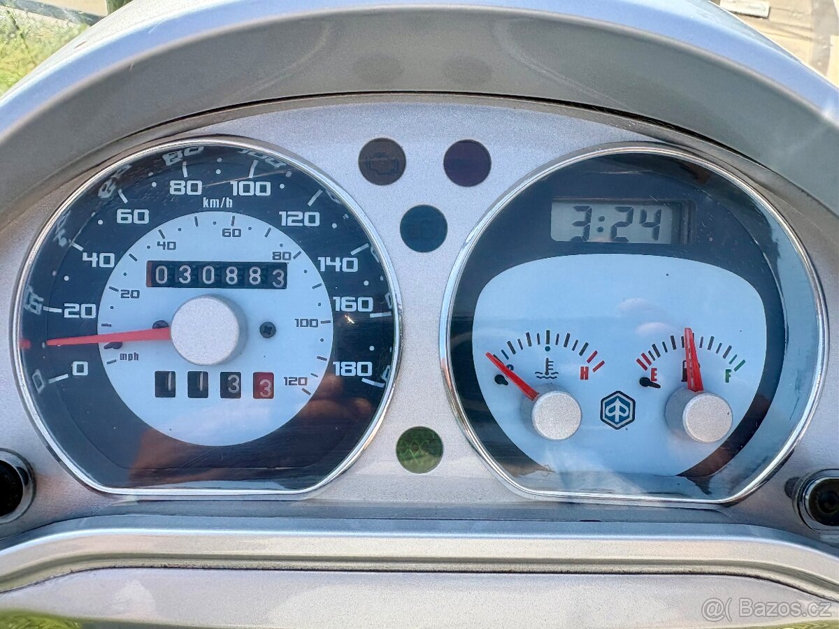 Piaggio Beverly 500 - 6