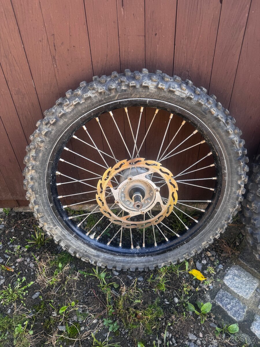 Kola Kawasaki KXF - 6