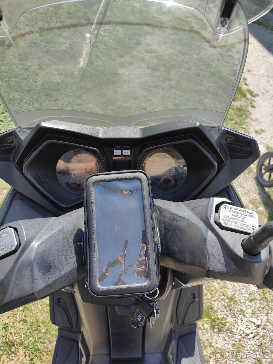 Skútr Yamaha Xmax 125 - 6