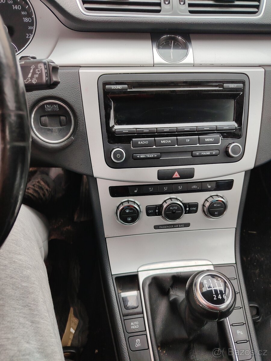 VW Passat combi B7 1.6TDi 77kW - 2012 - dovoz DE - závada - - 6