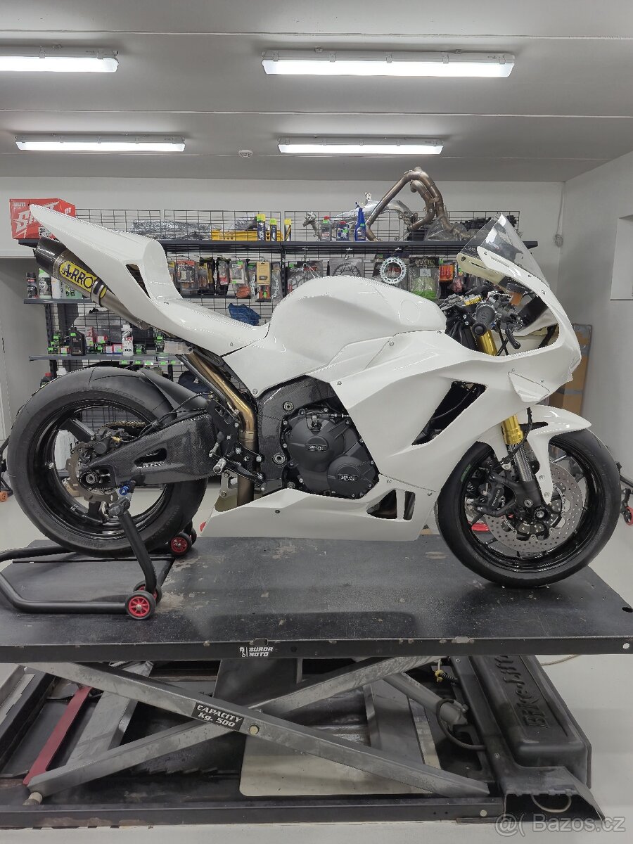 HONDA CBR 600 RR 2024 PC69 - 6