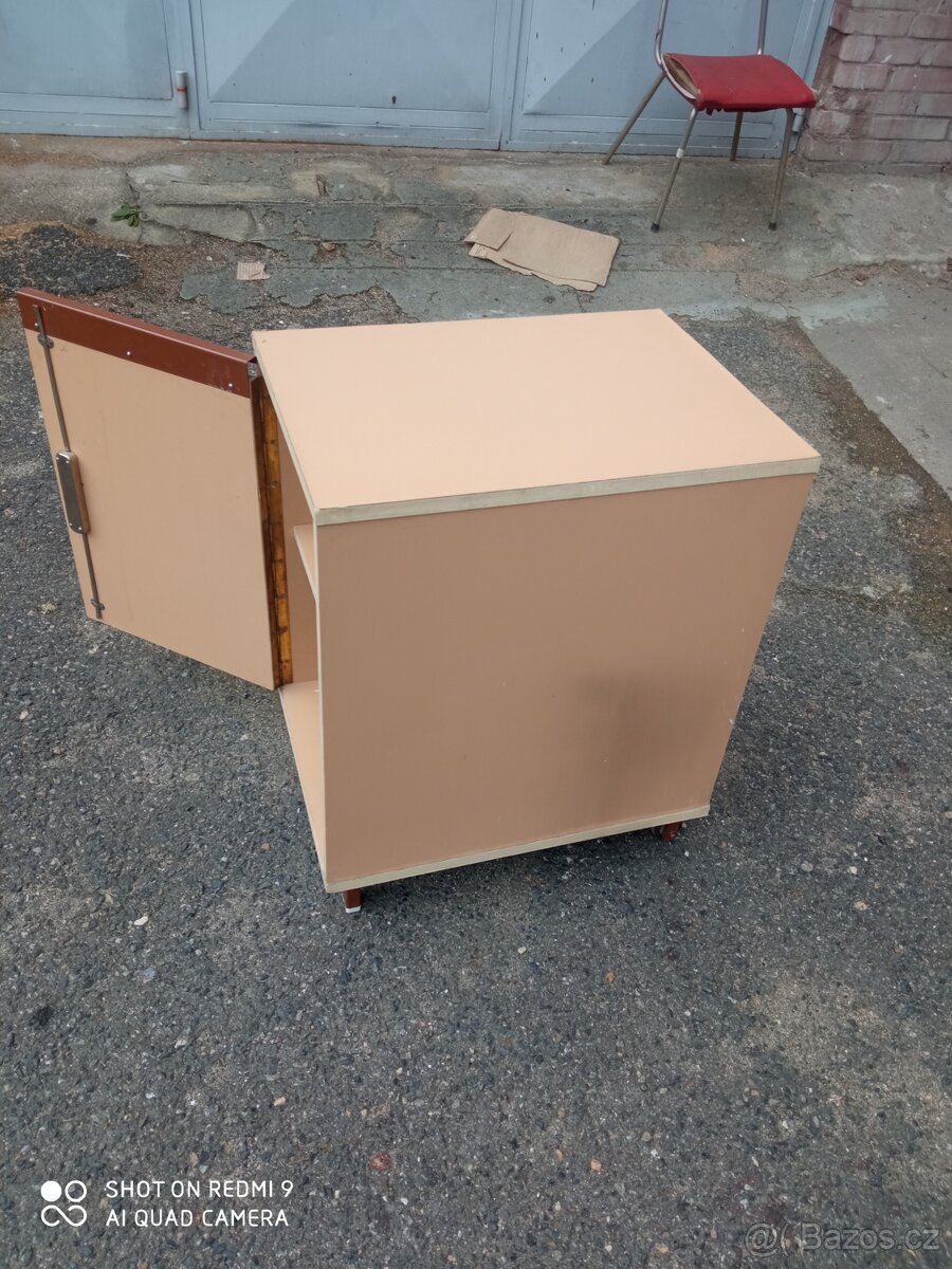Retro skříňka - 6