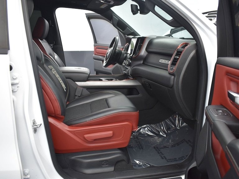 Dodge RAM 1500 Rebel 4x4 5,7 Hemi - 6