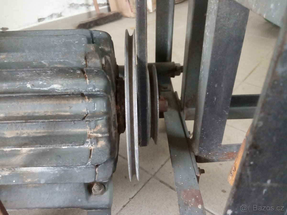 Cirkulárka s dlabačkou - 6