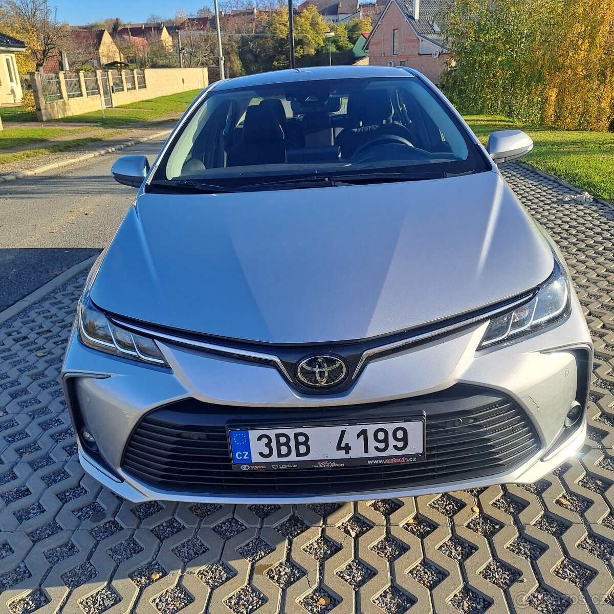 Toyota Corolla 1,5 / 92 kW, automat, v záruce - 6