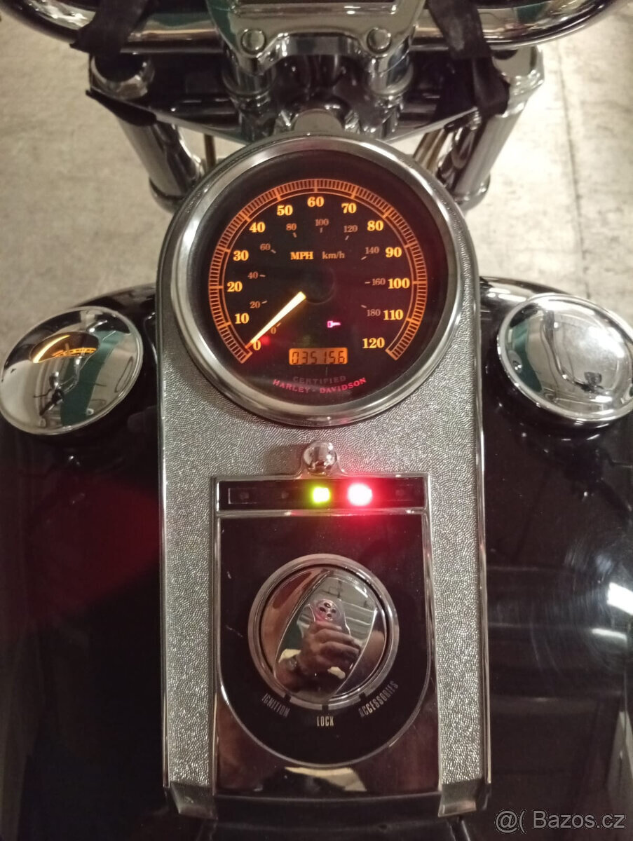 HARLEY - DAVIDSON černý FXST SOFTAIL STANDARD FXST - 6