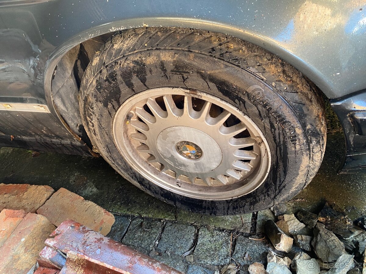 Prodám bmw e34, 520i - 6