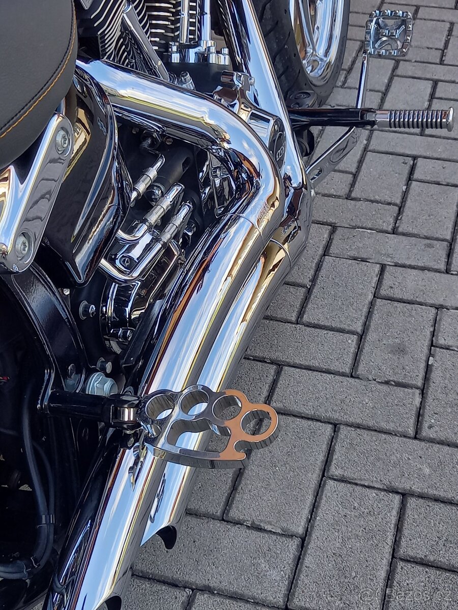 Harley Davidson FXSB Breakout - 6