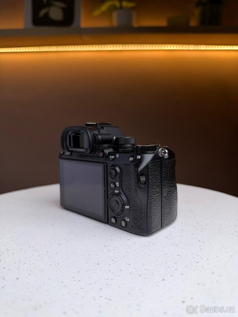 Sony Alpha A7 III - 6